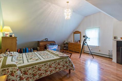 5 Clayton Drive Lewiston ME 04240