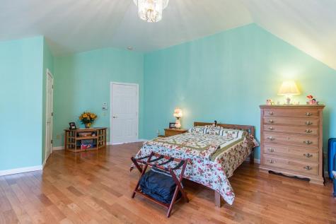 5 Clayton Drive Lewiston ME 04240