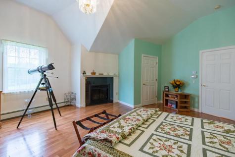 5 Clayton Drive Lewiston ME 04240