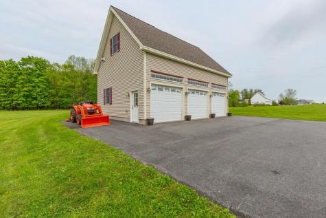 5 Clayton Drive Lewiston ME 04240
