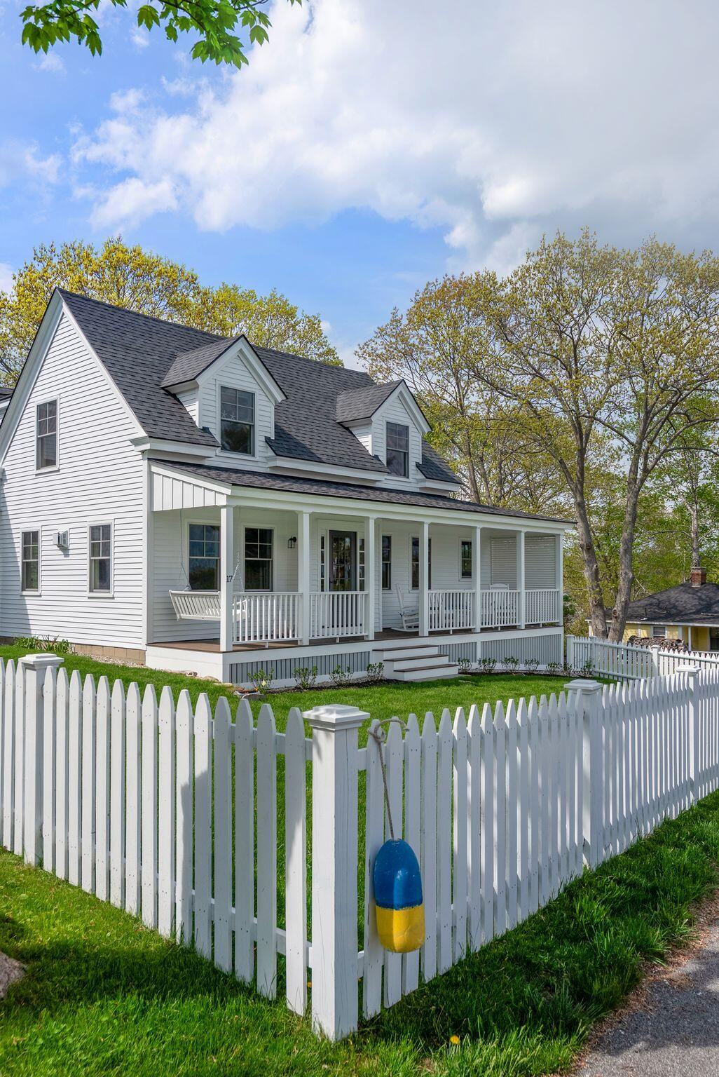 17 Harmony Hill Yarmouth ME 04096