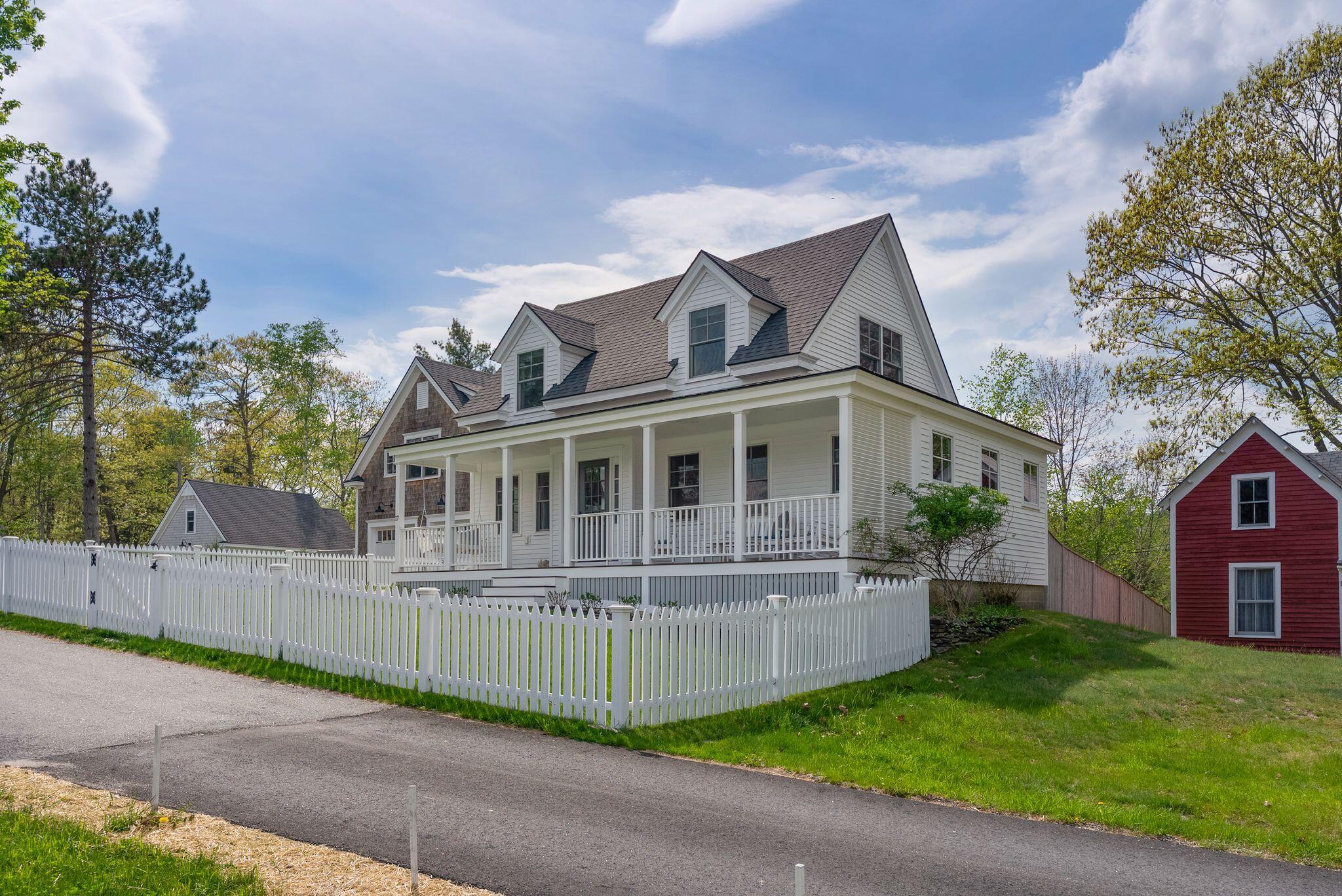 17 Harmony Hill Yarmouth ME 04096