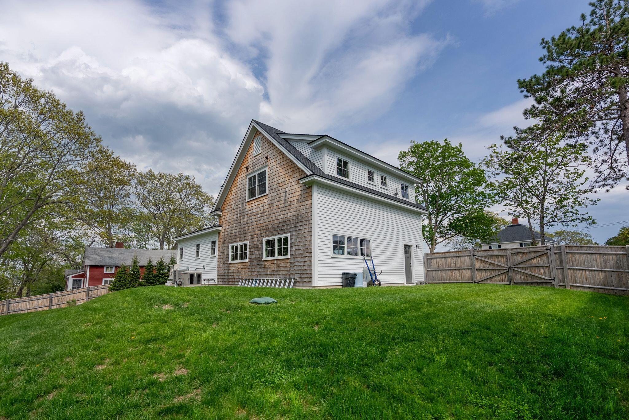 17 Harmony Hill Yarmouth ME 04096