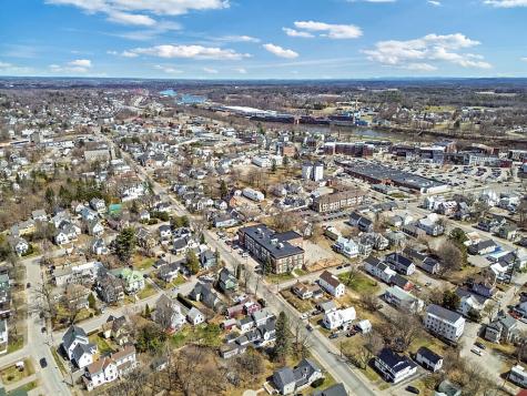 18 Pleasant Street Waterville ME 04901