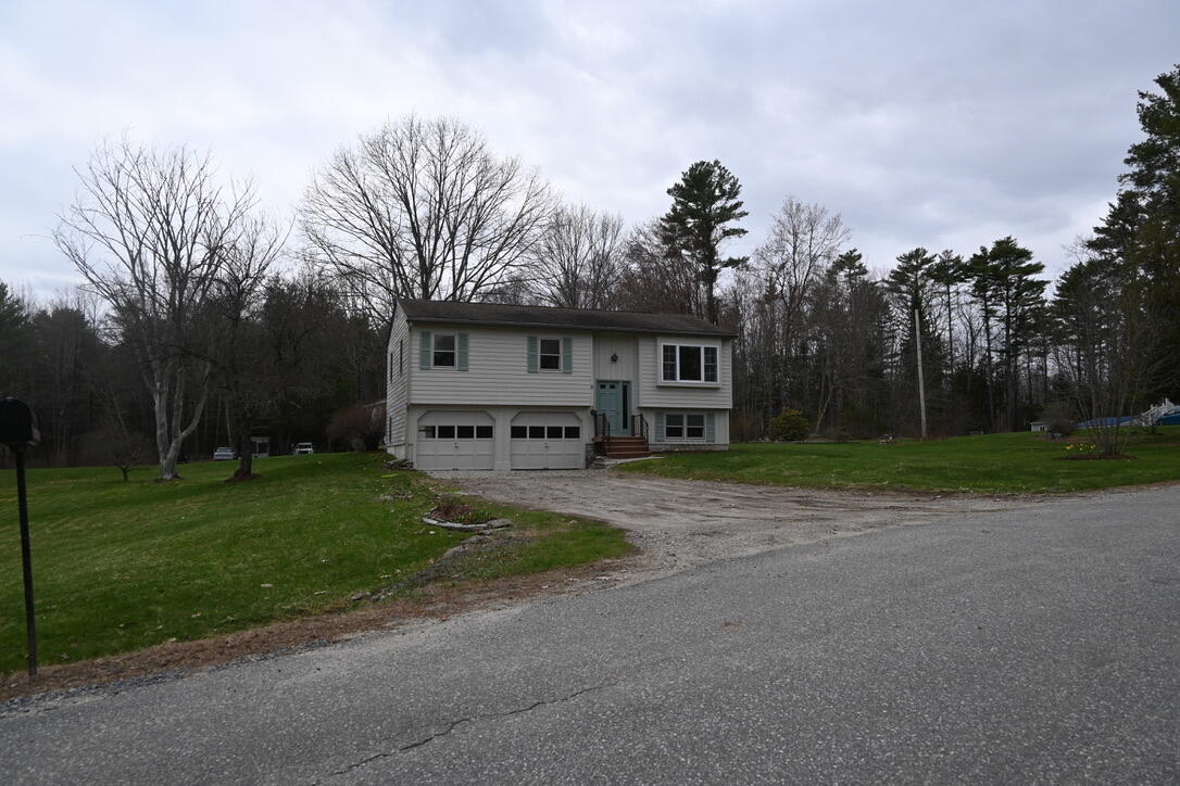 8 Lucas Lane Bowdoinham ME 04008