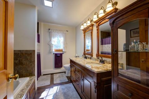 81 Madison Drive Naples ME 04055