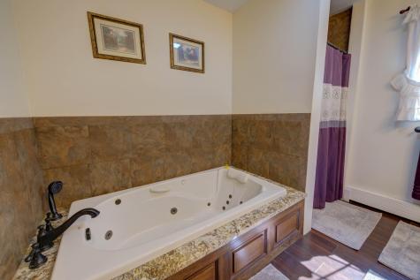 81 Madison Drive Naples ME 04055