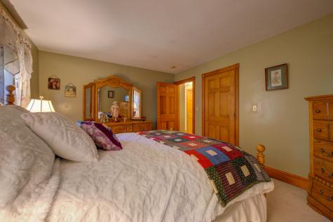 81 Madison Drive Naples ME 04055