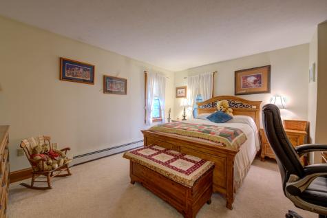 81 Madison Drive Naples ME 04055