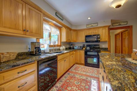 81 Madison Drive Naples ME 04055