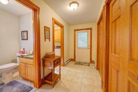 81 Madison Drive Naples ME 04055