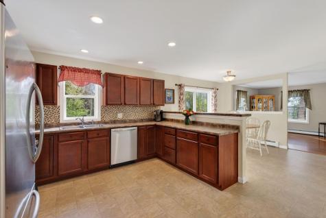 10 Country Drive Old Orchard Beach ME 04064