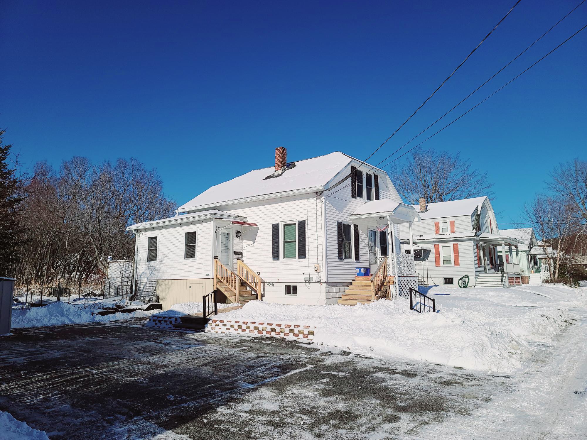 9 Bradford Street Lewiston ME 04240
