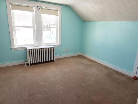 9 Bradford Street Lewiston ME 04240