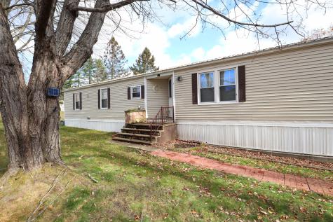 9 Lynewood Drive Norway ME 04268