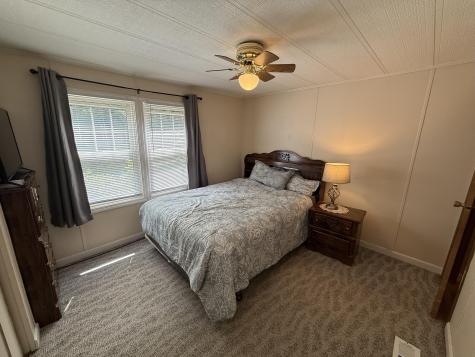 9 Lynewood Drive Norway ME 04268