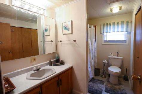 9 Lynewood Drive Norway ME 04268