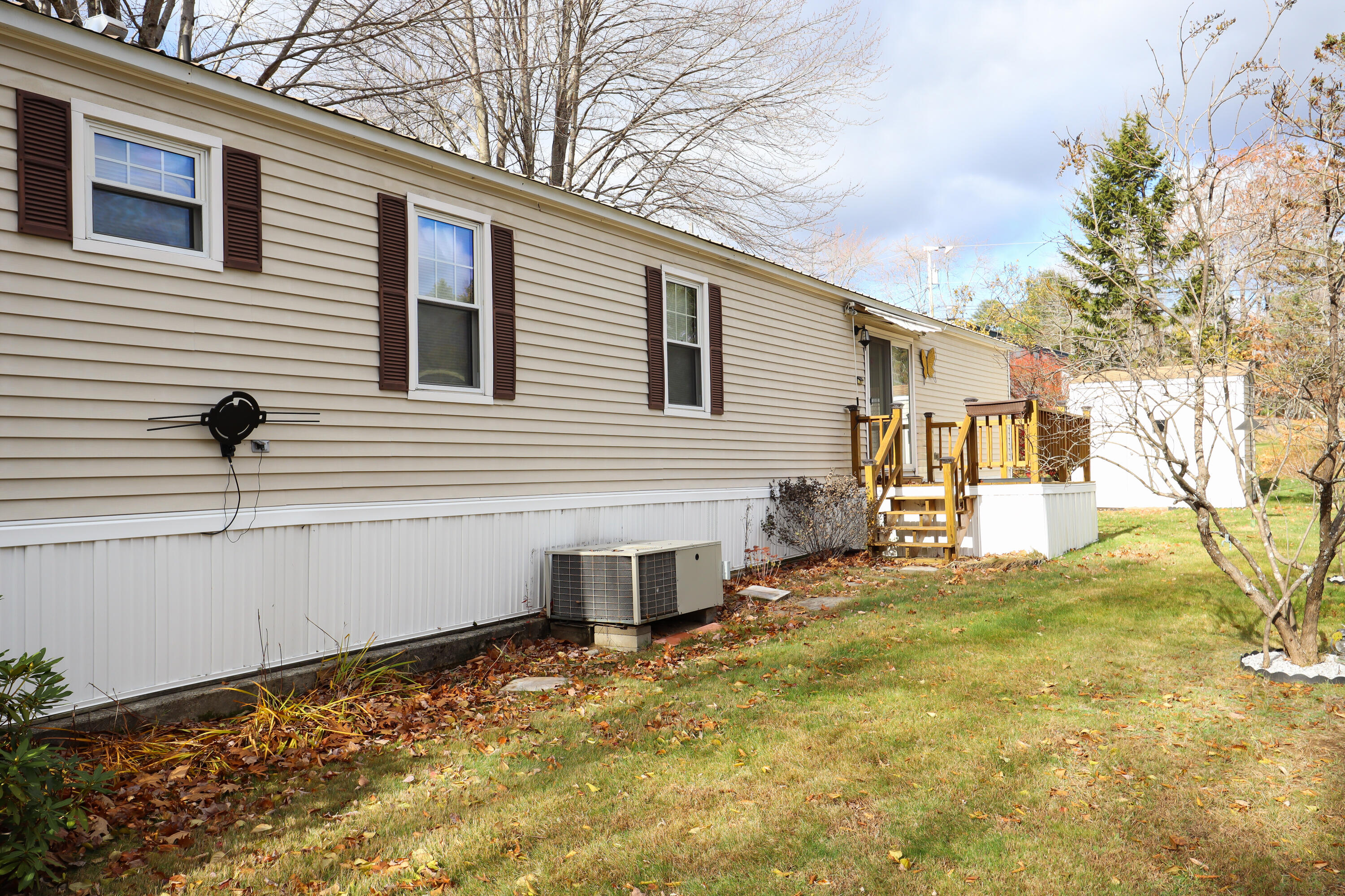 9 Lynewood Drive Norway ME 04268