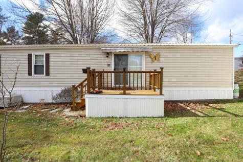 9 Lynewood Drive Norway ME 04268