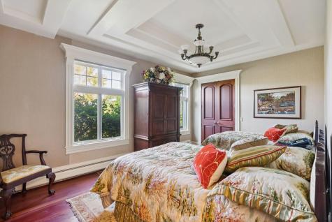 17 Seaview Avenue Kennebunkport ME 04046