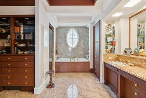 17 Seaview Avenue Kennebunkport ME 04046