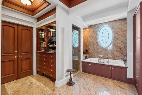 17 Seaview Avenue Kennebunkport ME 04046