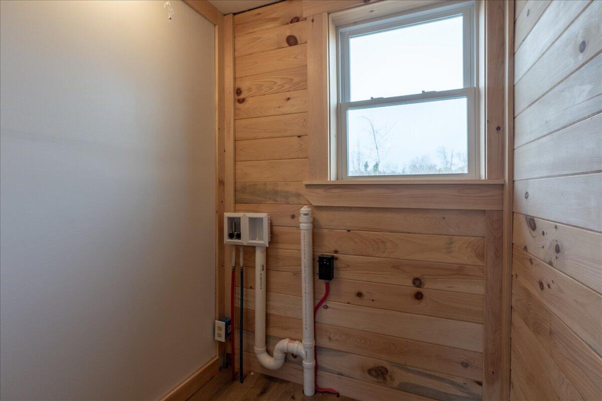 585 Waldoboro Road Washington ME 04574