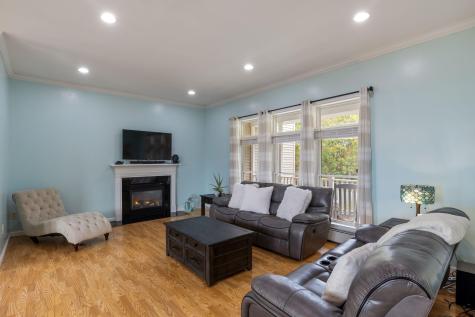 29 High Point Place Bradley ME 04411