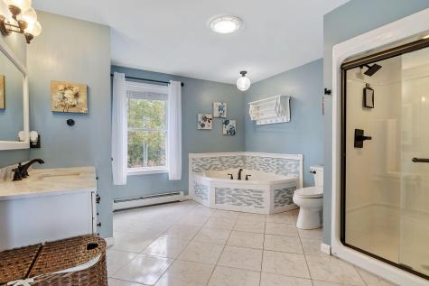 29 High Point Place Bradley ME 04411