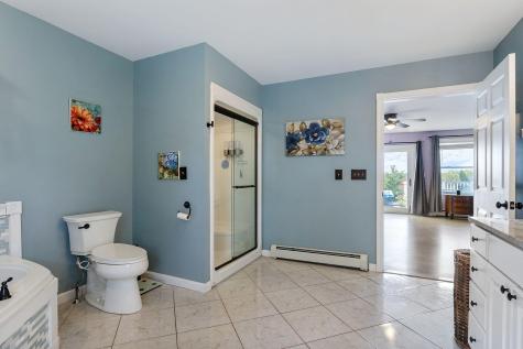 29 High Point Place Bradley ME 04411