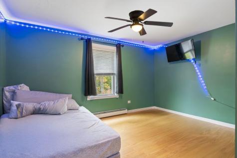 29 High Point Place Bradley ME 04411