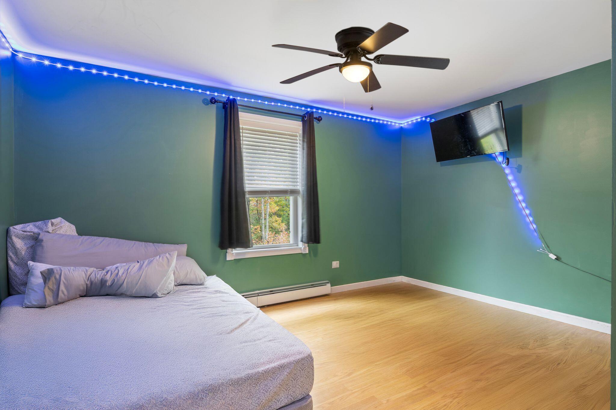 29 High Point Place Bradley ME 04411