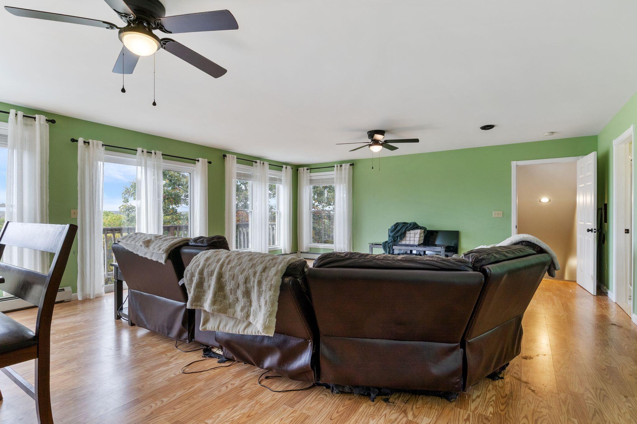 29 High Point Place Bradley ME 04411