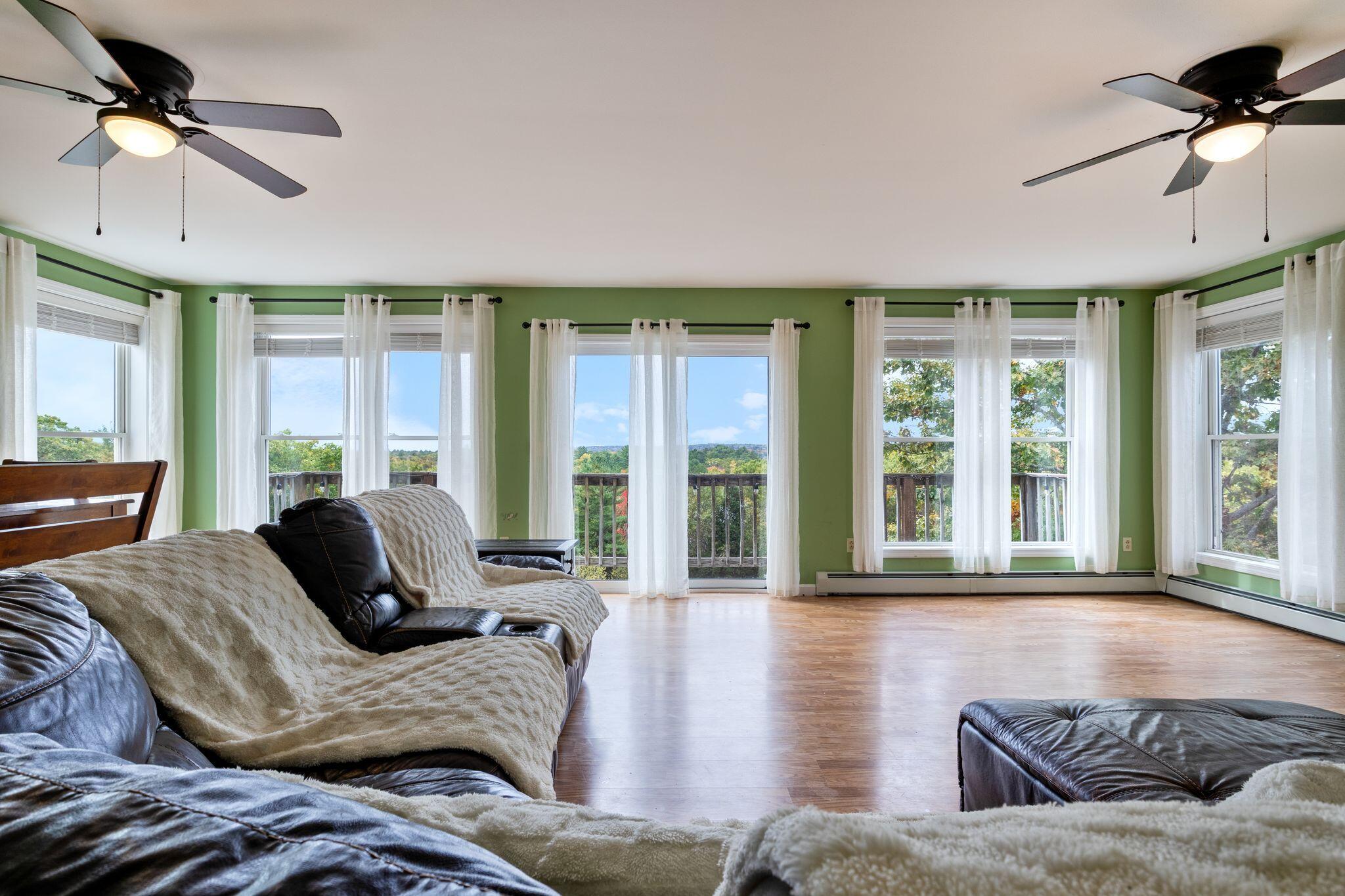 29 High Point Place Bradley ME 04411