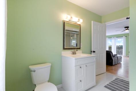 29 High Point Place Bradley ME 04411