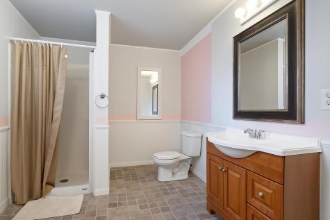 29 High Point Place Bradley ME 04411