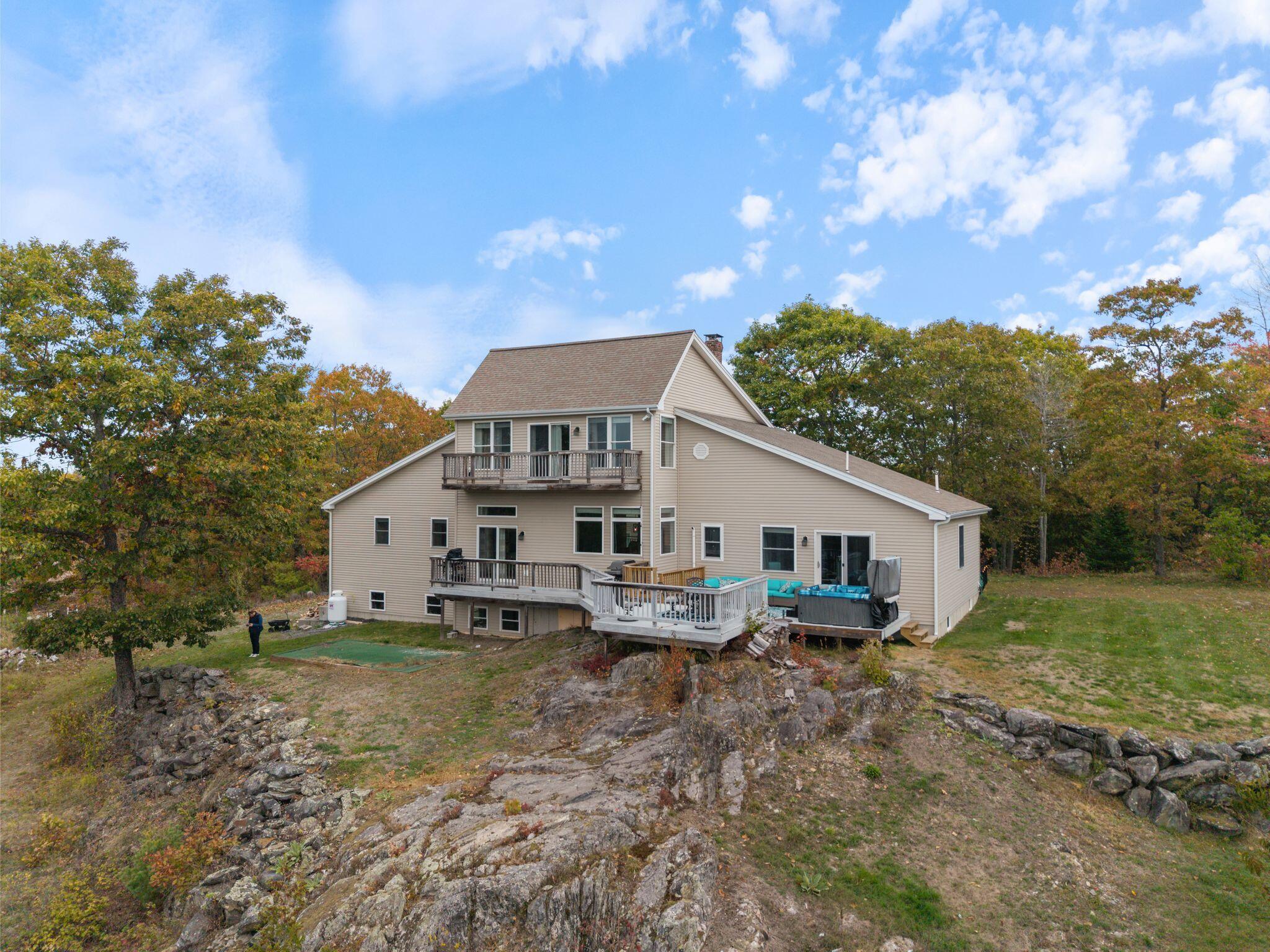 29 High Point Place Bradley ME 04411