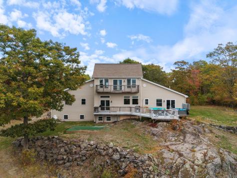 29 High Point Place Bradley ME 04411