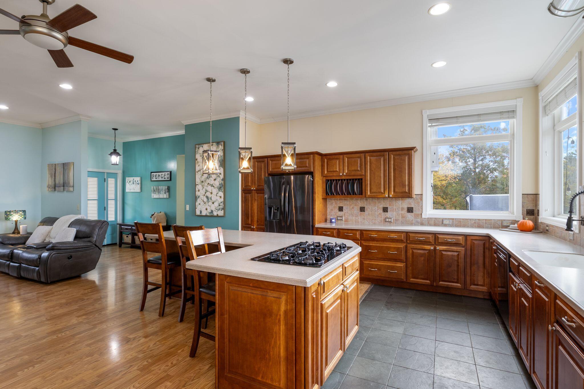 29 High Point Place Bradley ME 04411