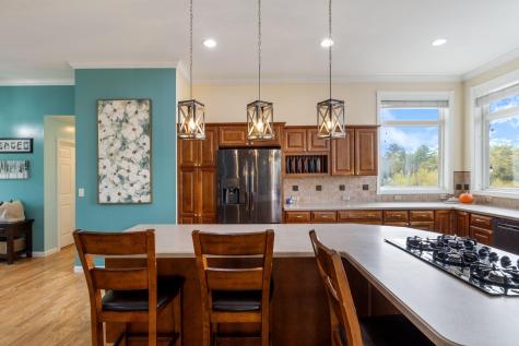 29 High Point Place Bradley ME 04411