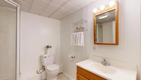 4 Old Lisbon Road Lewiston ME 04240