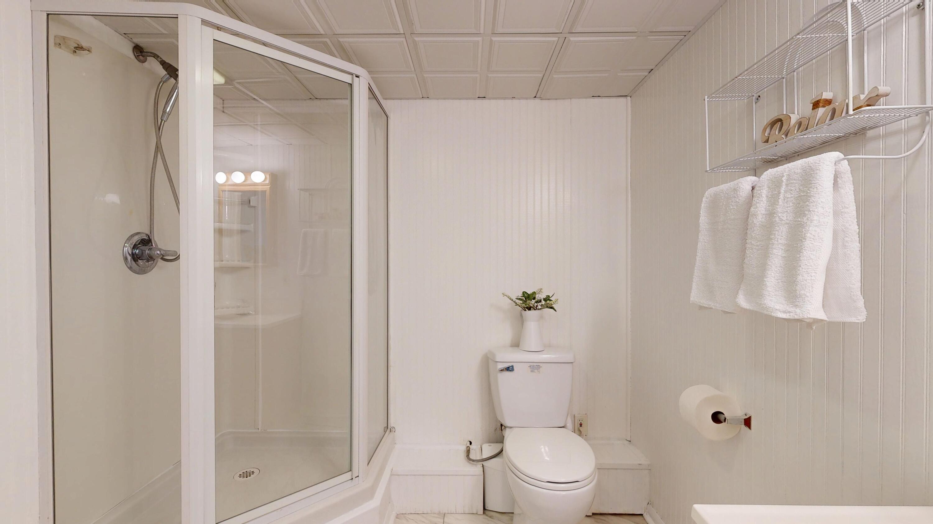 4 Old Lisbon Road Lewiston ME 04240