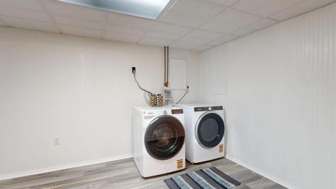 4 Old Lisbon Road Lewiston ME 04240