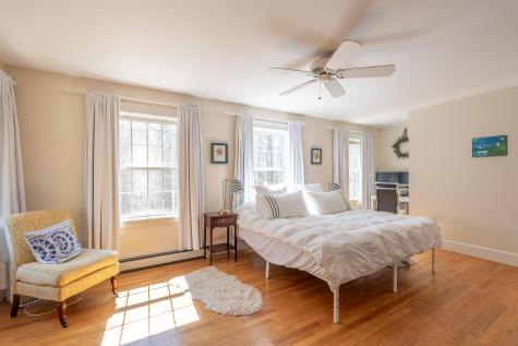 12 Wyman Way Cumberland ME 04021