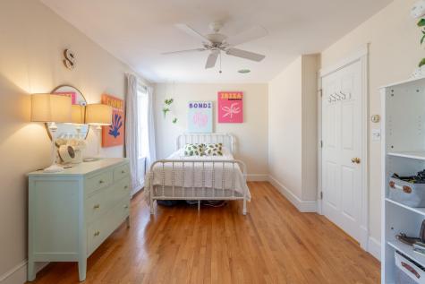 12 Wyman Way Cumberland ME 04021