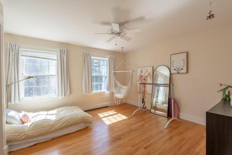 12 Wyman Way Cumberland ME 04021