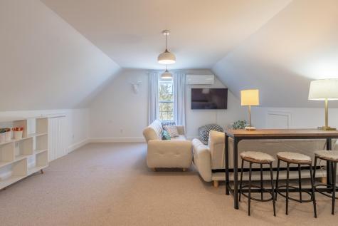 12 Wyman Way Cumberland ME 04021