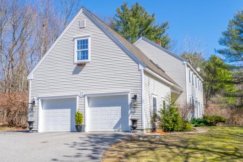 12 Wyman Way Cumberland ME 04021