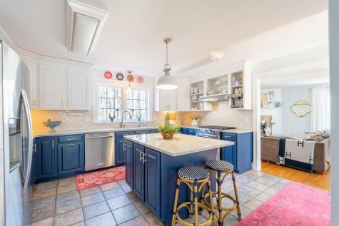 12 Wyman Way Cumberland ME 04021