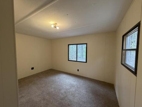 896 Middle Road Dresden ME 04342